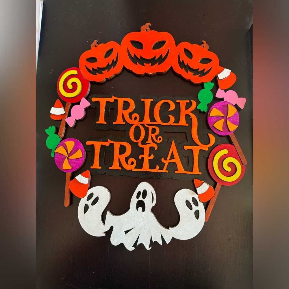 Hand Crafted Wooden "Trick or Treat " Door
Hanger Laser Cut
